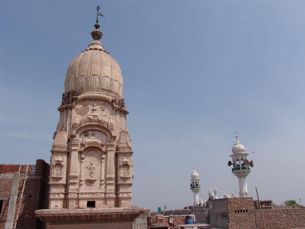 Jhang Location